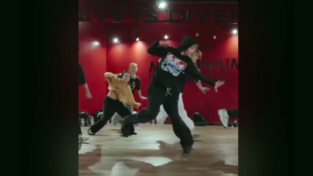 Shiloh Jolie, La hija de Angelina Jolie y Brad Pitt baila "Apt." de Rosé y Bruno Mars