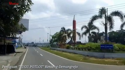 Suasana Jalan di Kulon Progo Yogyakarta Indonesian Village Life