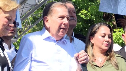 Machado descarta retorno imediato de González Urrutia à Venezuela por falta de 'condições'