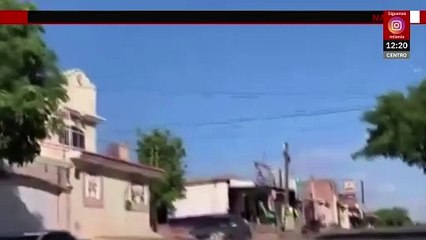 Lanzan narcovolantes en Culiacán donde acusan a Peso Pluma de financiar a 'Los Chapitos'