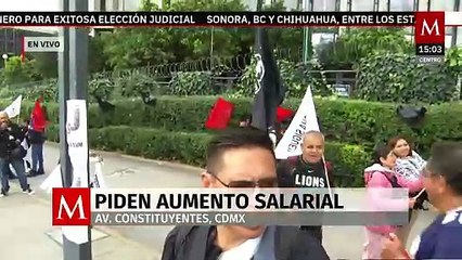 Integrantes del SITUAM se manifiestan en Avenida Constituyentes; piden aumento salarial