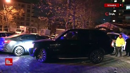 İstanbul'da seyir halindeki araca silahlı saldırı