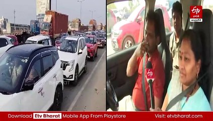 జాతీయ రహదారిపై భారీగా ట్రాఫిక్ జామ్ - కిటకిటలాడుతున్న టోల్‌గేట్లు