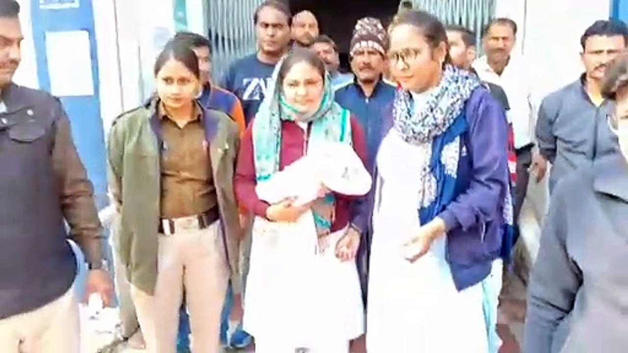राजगढ़ में मानवता शर्मसार,नवजात का गला काटकर कचरे के ढेर में फैंका