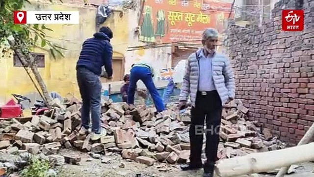 संभल में शाही जामा मस्जिद की जर्जर दुकानें हटाने का प्रशासन ने दिया नोटिस, अब मस्जिद कमेटी खुद तोड़ रही स्ट्रक्चर