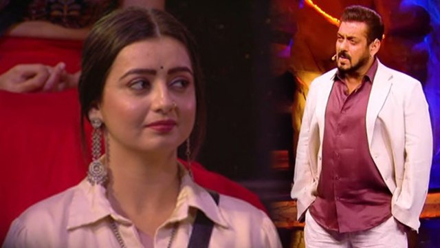 Bigg Boss 18: Chahat Pandey Eviction पर Public Angry Reaction Viral, “Shilpa Shirodkar Ko”…