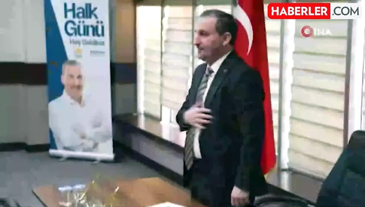 Sultanbeyli Belediye Başkanı Ali Tombaş'ın randevusuz halk gününe yoğun ilgi