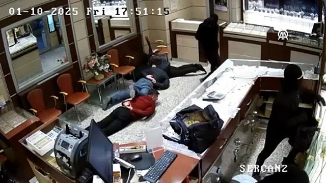 Safranbolu'da filmleri aratmayan kuyumcu soygunu