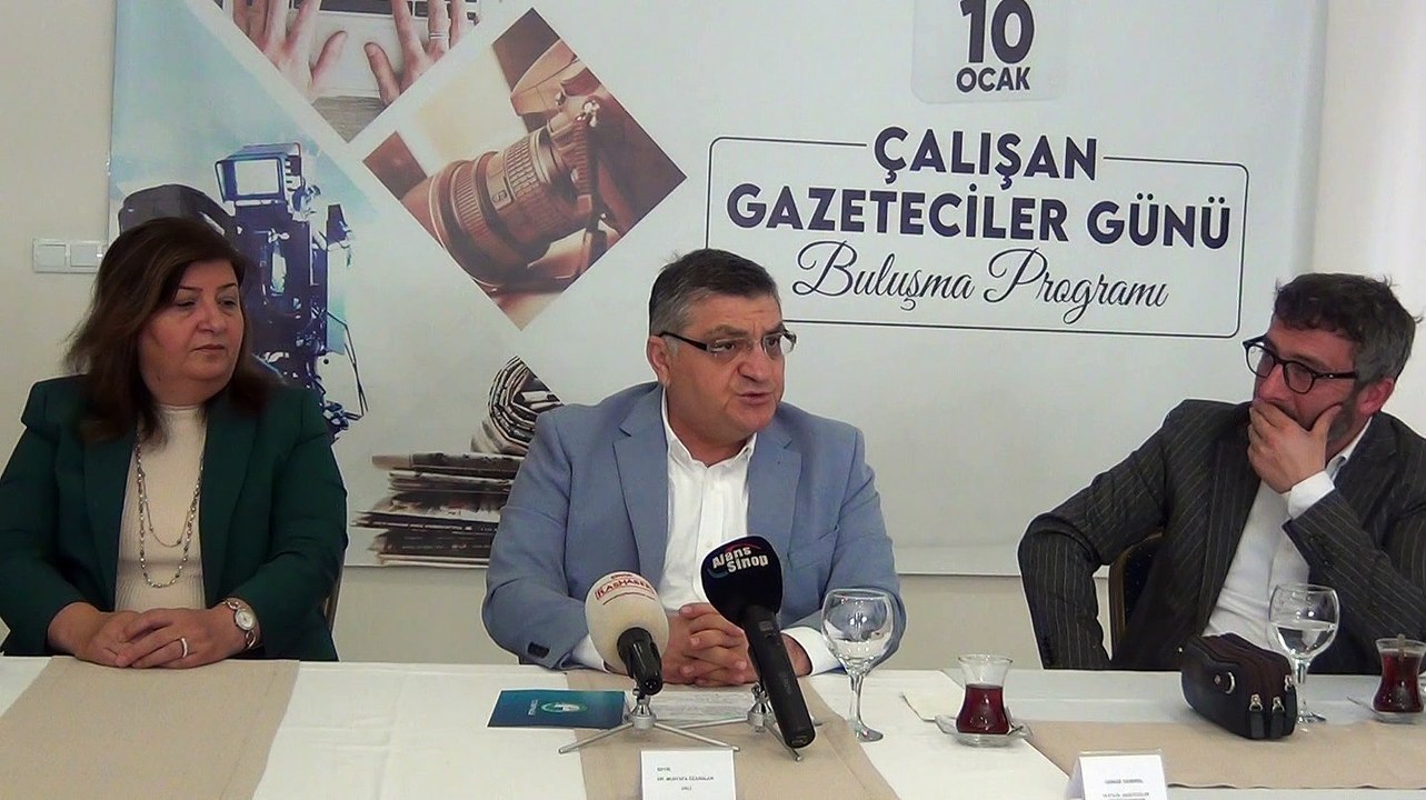 Vali Özarslan, gazetecilerle kahvaltıda buluştu