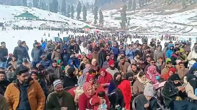 شوپیان میں پہلی بار ونٹر فیسٹول کا انعقاد ، سیاحوں کی کافی تعداد نے شرکت کی ۔