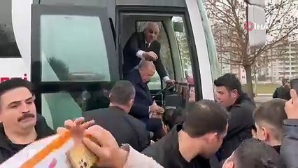 Cumhurbaşkanı Erdoğan Diyarbakır'da çocuklara oyuncak dağıttı