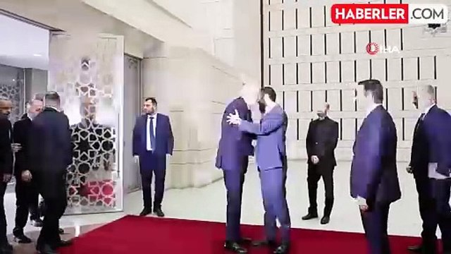 Lübnan Başbakanı Mikati, Suriye'nin Yeni Lideri Şara ile Görüştü