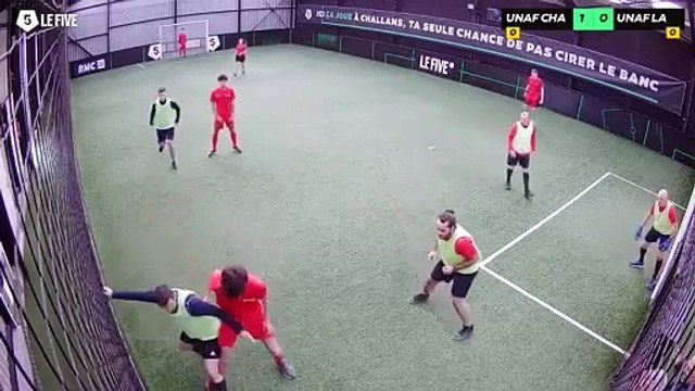 UNAF CHALLANS - UNAF LA ROCHE 11/01 à 14:42 - Football Terrain 1 (LeFive Challans)
