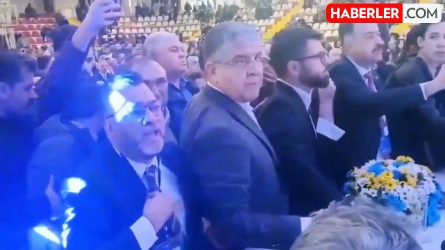 AK Parti'nin Sivas'taki kongresinde 'tek liste' gerginliği