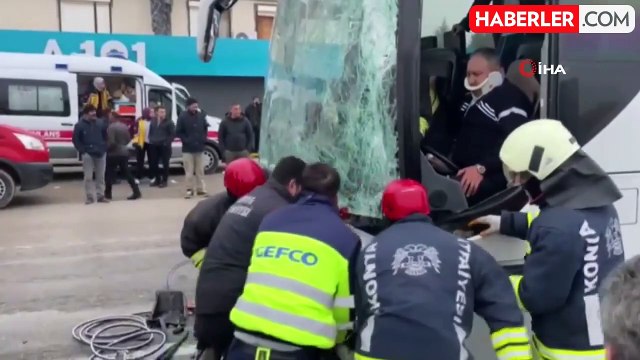 Konya'da Yoğun Sis ve Buzlanma Nedeniyle Zincirleme Kaza: 5 Yaralı