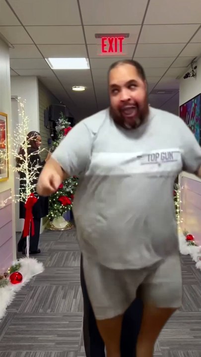 I’m overshadowing Aaron Pierre / Je fais de l’ombre à Aaron Pierre 🤣😅 #humour #humor #fun #funny #cool #parodie #parody #danse #dance #mufasa #aaronpierre