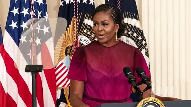 George W. Bush Gives Barack Obama a BELLY TAP in Viral Exchange | E! News