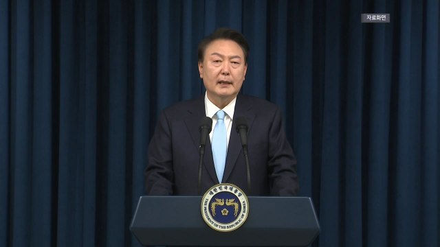 윤 대통령, 오는 14일 탄핵심판 첫 변론 불출석... 신변안전 우려 / YTN