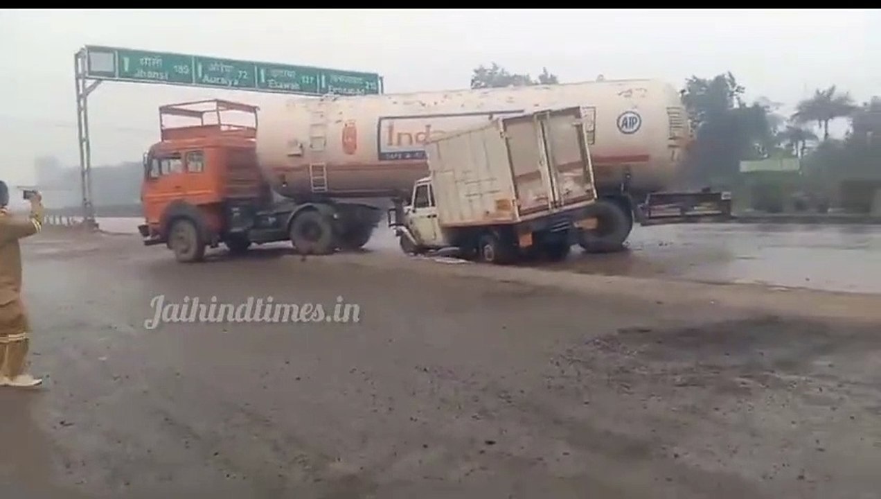 Kanpur Big Breaking News: Collision of tanker and pickup filled with LPG gas, gas leaks due to leakage, 10 km long jam #kanpur