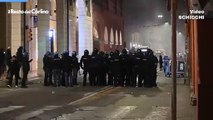 Corteo per Ramy, guerriglia in centro a Bologna