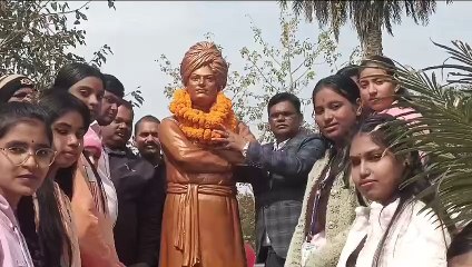 +2 उच्च विद्यालय जरमुंडी में स्वामी विवेकानन्द जयंती मनाया