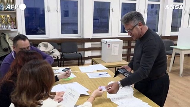 Seggi aperti in Croazia per il ballottaggio delle presidenziali