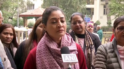 HN_ANI_DELHI_ALKA_LAMBA_ON_SACHIN_PILOT_16-52-37