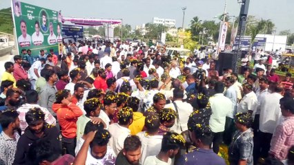 Ap-gnt-72-12-hero-krishna-statu-inagiration-at-tenali-banda-avb-ap10117