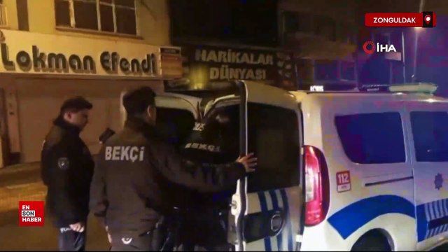 Zonguldak'ta polis alkollü sürücüyü aracın üzerine atlayarak durdurdu