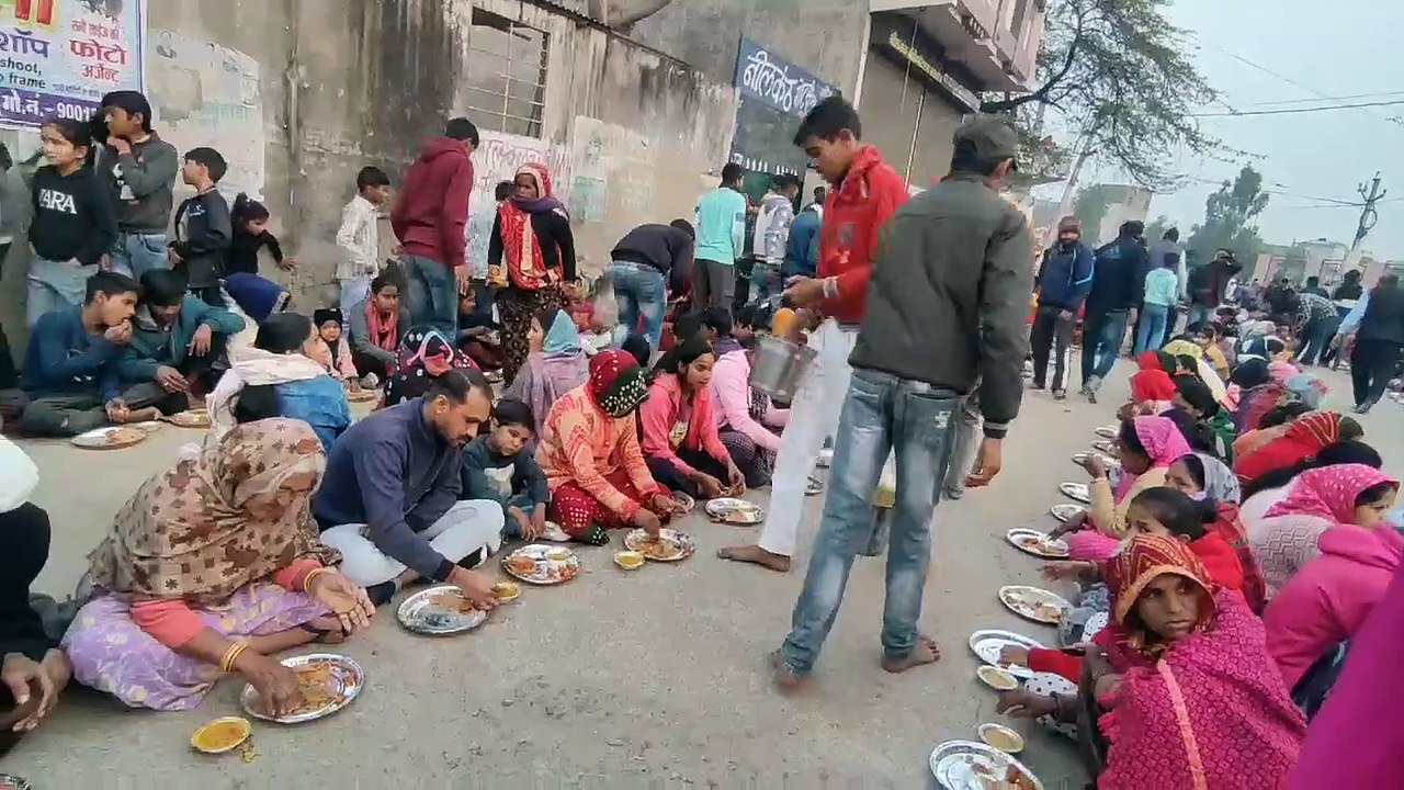 चाकसू के नीलकंठ मंदिर में विशाल पौषबड़ा प्रसादी में उमड़े श्रद्धालु, विधायक रामावतार बैरवा ने की शिरकत, मंदिर विकास में सहयोग को लेकर की धनराशि की घोषणा,