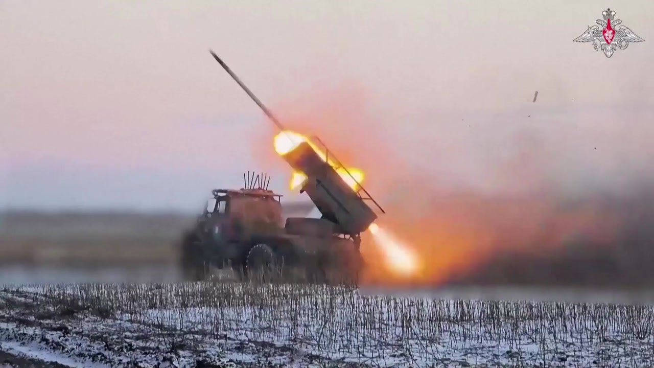 러시아 "우크라이나 동부 2개 마을 장악" / YTN