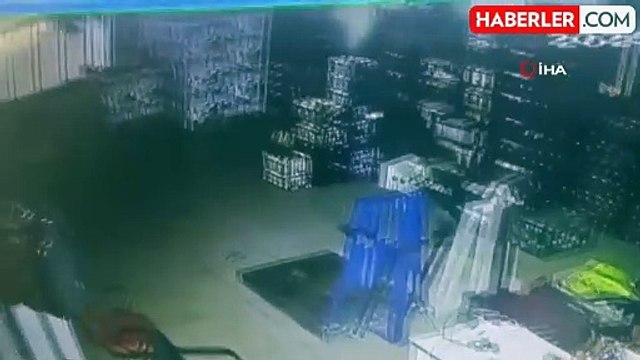 Maske Takıp Hırsızlık Yapan Cezaevi Firarisi Yakalandı