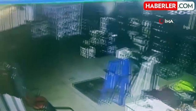 Maske Takıp Hırsızlık Yapan Cezaevi Firarisi Yakalandı