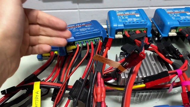 Victron MPPT Charge Controllers 10A 15A 20A 30A 12v to 24v to 48v Review and Setup #wisebuyreviews