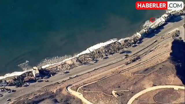 California'daki Yangınlarda Mahkumlar Yangın Söndürme Çalışmalarında Görev Alıyor