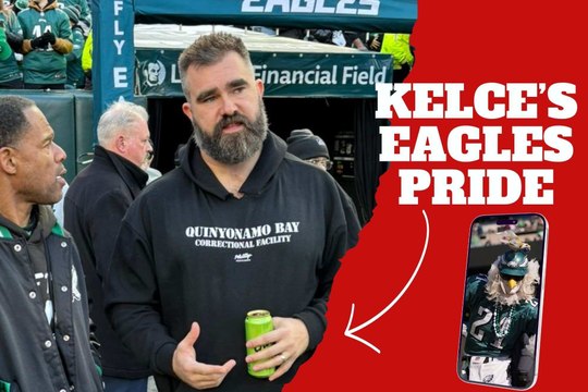 Jason Kelce makes Philadelphia Eagles fans at Lincoln Financial Field go wild with a Quinyonamo Bay hoodie