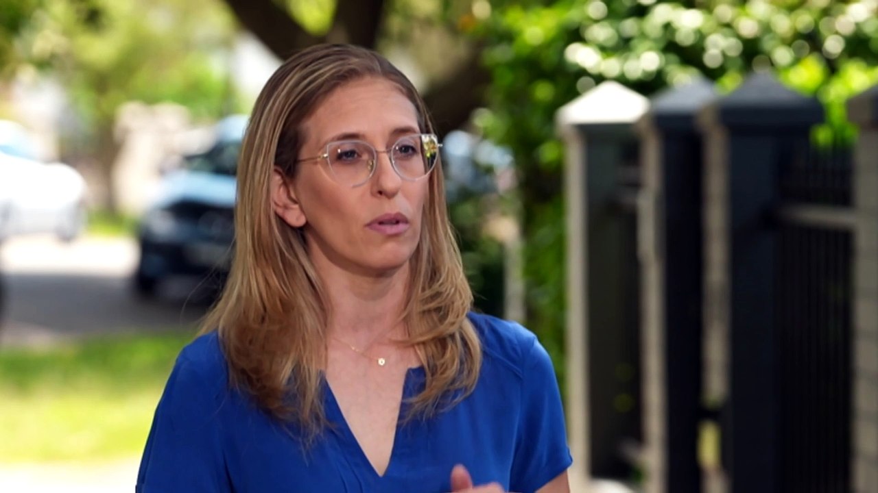 Counter-terrorism police investigate antisemitic incidents across Sydney, including arson and Nazi graffiti attacks