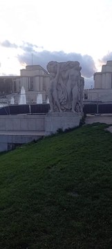 Paris, Capital of France, is a Beautiful European City #france #paristour #pariscity #travel (9)