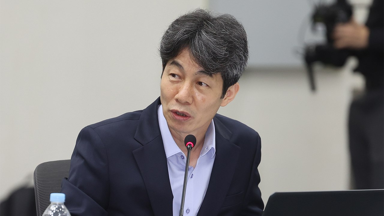 [속보] 민주 윤건영 "윤 대통령, 어제도 경호처 간부들에게 '무기 사용' 언급" /...
