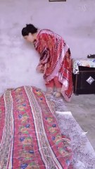 Thanda Pani or sardyan us me Sath Sona