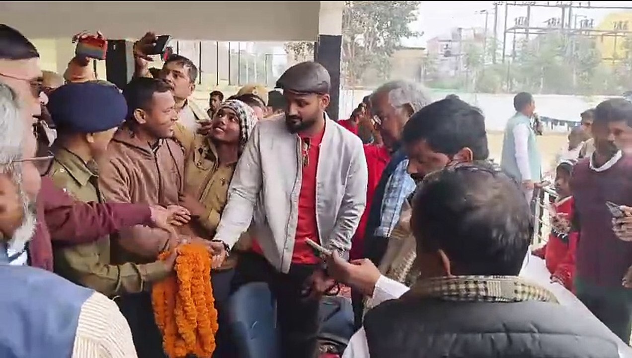 अंतरराष्ट्रीय क्रिकेटर आकाशदीप के पिता की स्मृति में क्रिकेट टूर्नामेंट का आयोजन,बोलें- संघर्ष जुनून अनुशासन से प्राप्त होगा लक्ष्य