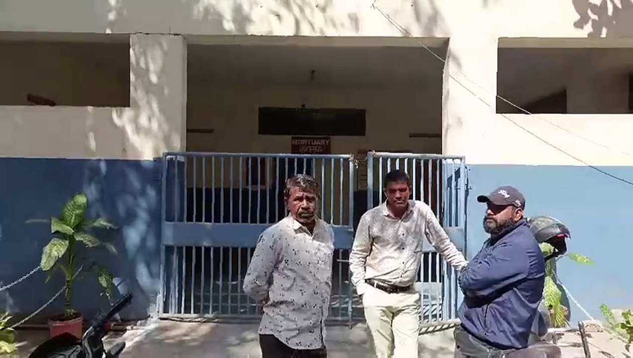 पोस्टमार्टम विभाग में पदस्थ इंचार्ज में फांसी लगाकर की आत्महत्या ,पुलिस ने मृग कायम कर शुरू की जांच।