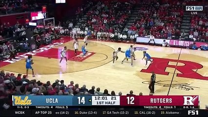 Espectacular jugada de Aday Mara a lo Abdul Jabbar con UCLA
