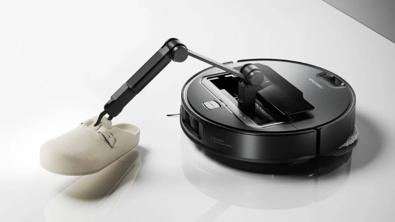 Neben Saugen und Wischen kann dieser neue Saugroboter auch eure alten Socken aufräumen