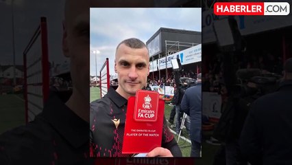 Hafta içi tesisatçı olarak çalışıyordu, hafta sonu "Maçın Adamı" seçildi