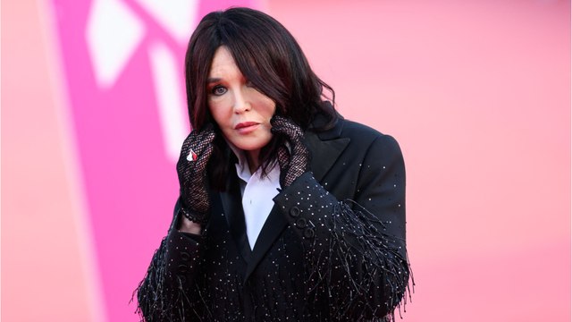 Isabelle Adjani confrontée à des drames intimes : comment elle s’est retrouvée “cheffe de famille” à 18 ans