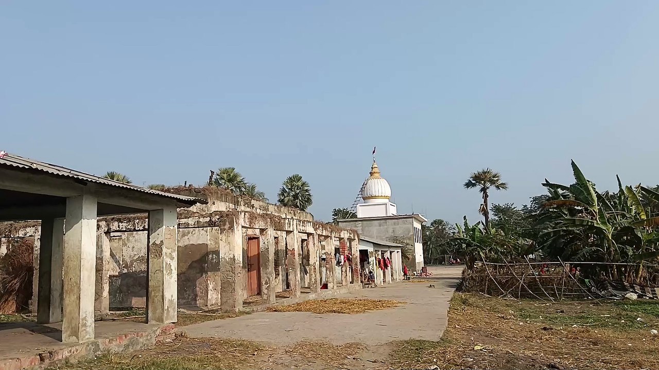 रेशम कीट के निर्माण को लेकर 1980 के दशक में मलवड़ी प्रशिक्षण केंद्र का कराया गया था निर्माण निर्माण के बाद खंडहर में तब्दील हुआ प्रशिक्षण केंद्र