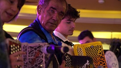 Le dimanche de la vie, sur la piste des bals populaires-ba