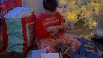 Heartwarming moment as man gives younger brother a matching chain for Christmas