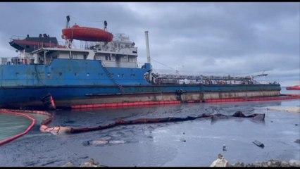 Russia, in costruzione un passaggio per raggiungere la nave arenata